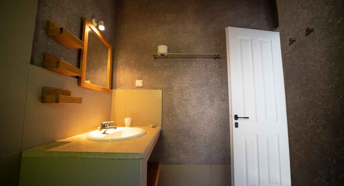 Lefki villas Ithaca Odysseus 10 second wc